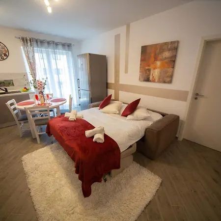 Apartment Alezi *